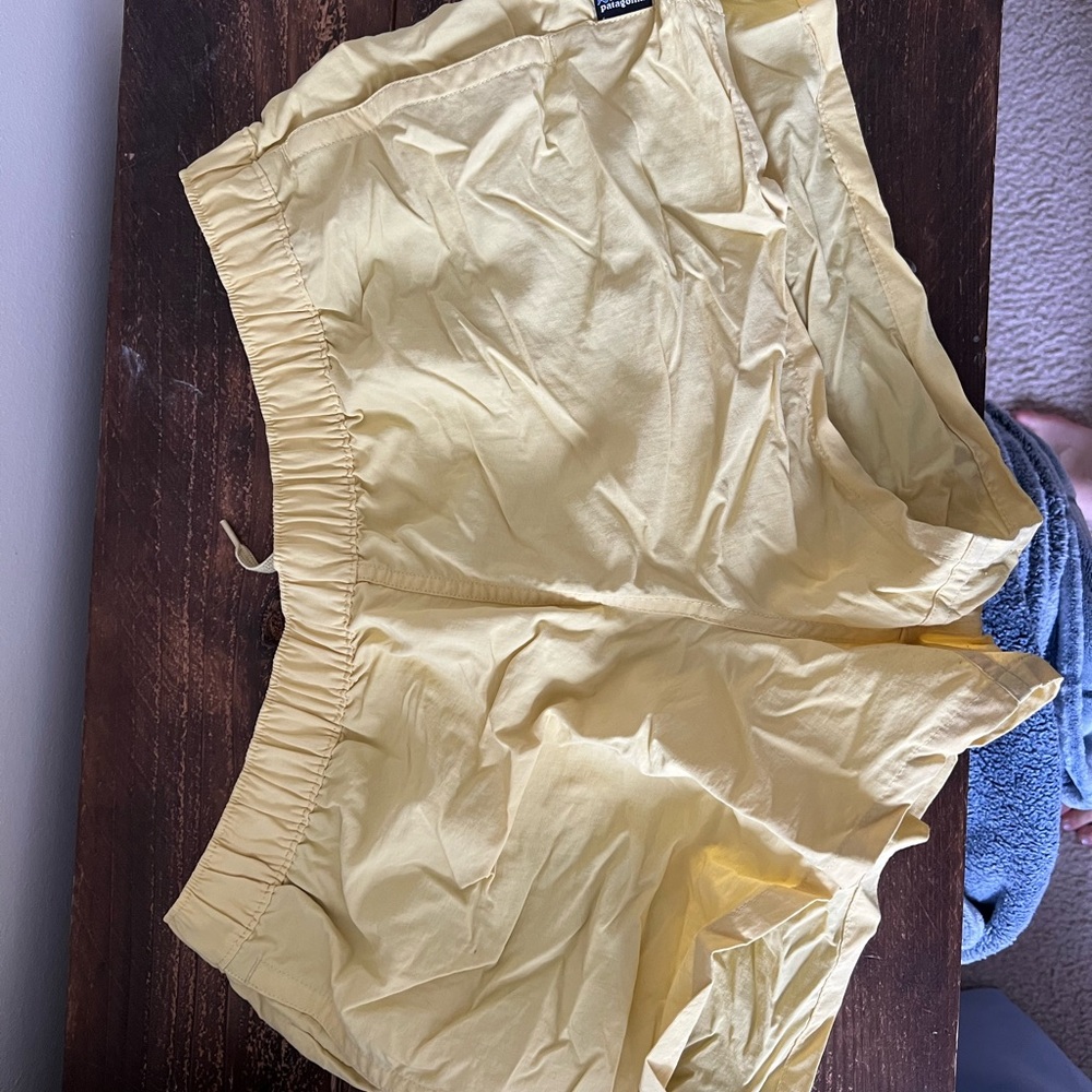 Patagonia Yellow Athletic Shorts Lightweight Elastic Waist